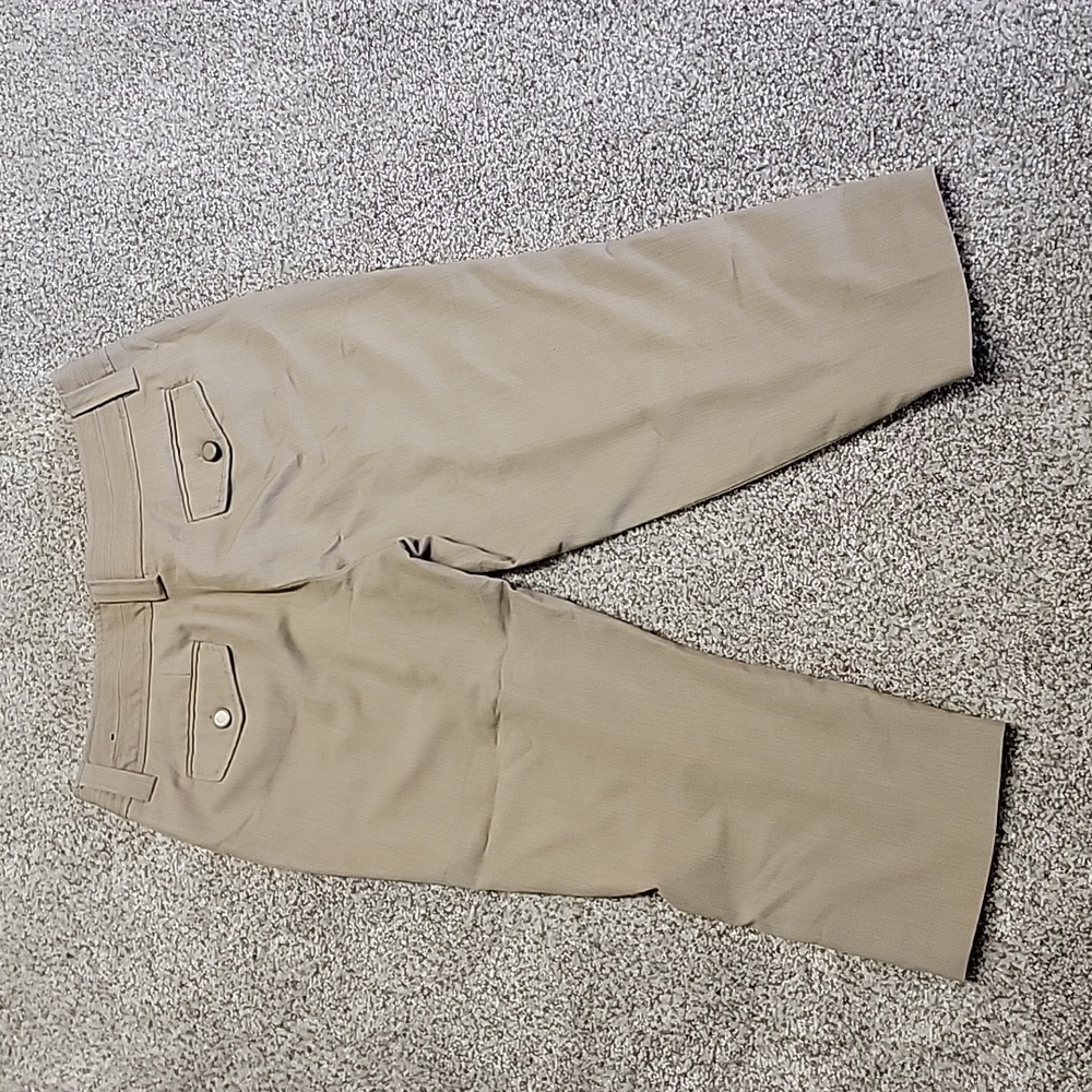 Capris - Picture 2 of 6